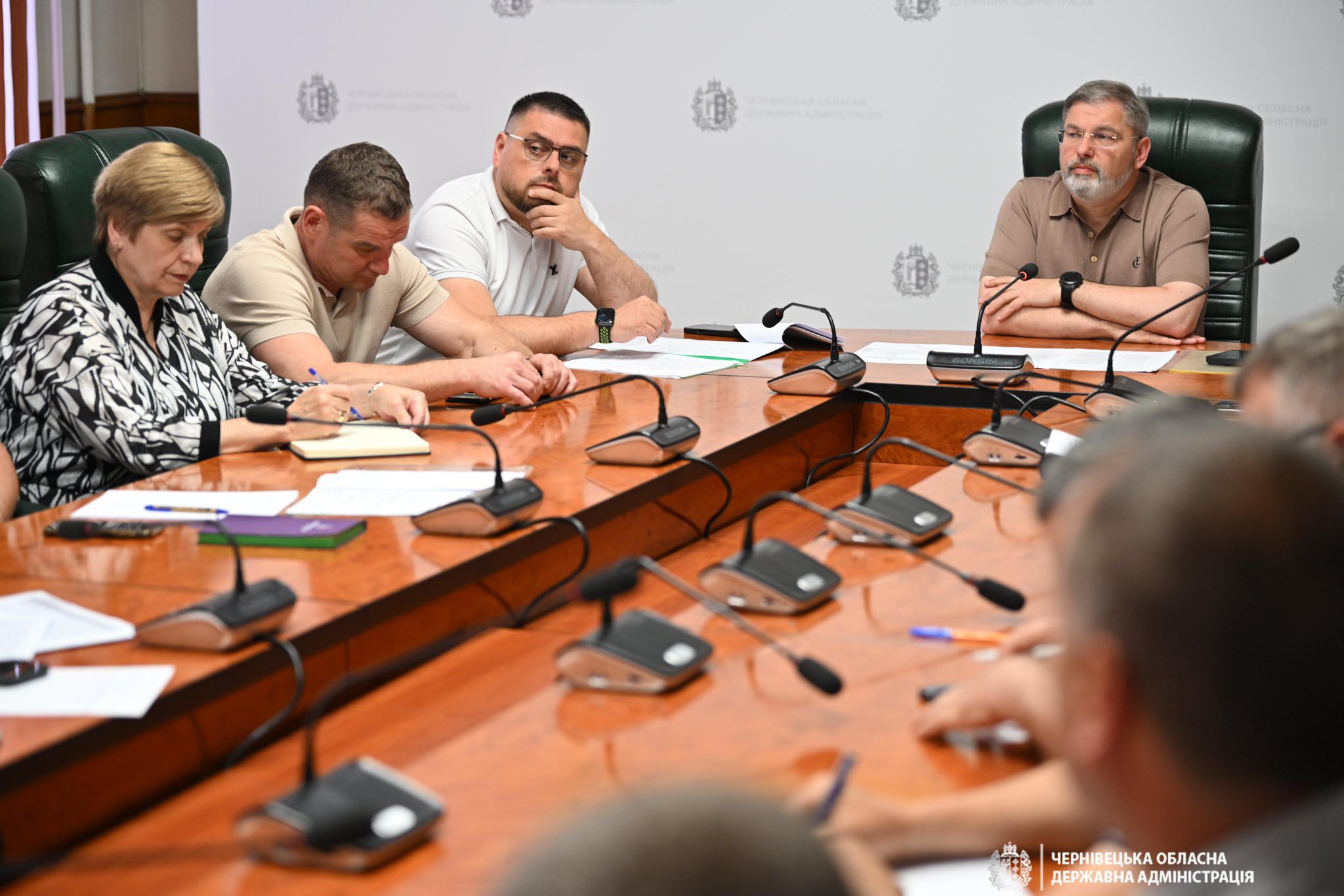 У Чернівецькій ОВА обговорили розвиток лісозаготівлі та деревообробної галузі на Буковині